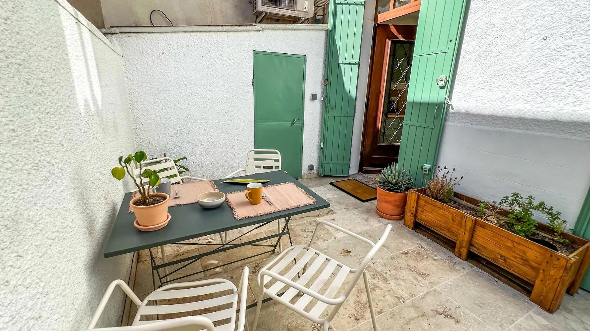 Holiday home Ac - Private Parking - Close To The Ramparts Avignon France