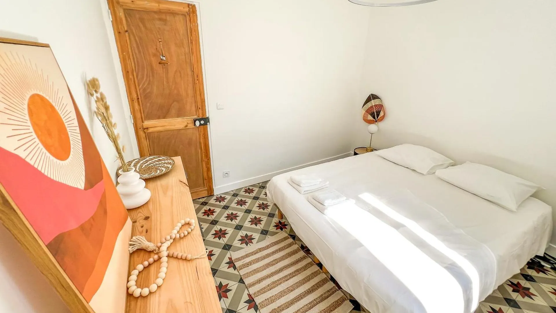 Ac - Private Parking - Close To The Ramparts Avignon 0*,  France