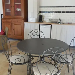  Hébergement de vacances Domaine De Rochegude